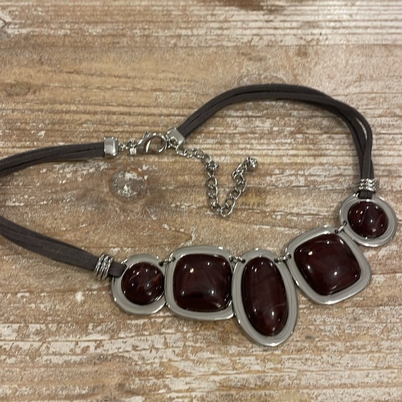 Vintage Silver Tone Pendant Statement Necklace - Picture 3 of 3